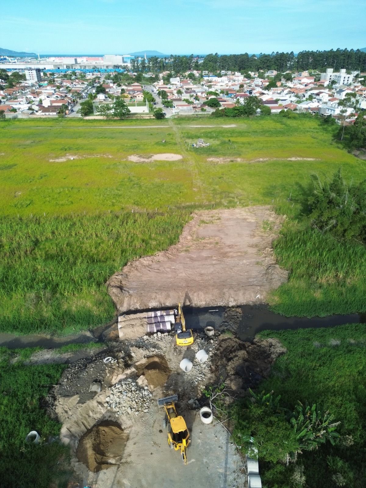 Obra da nova ligação viária entre rua Loureiro e bairro Mata Atlântica